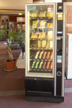 Vending machine TPMH foyer